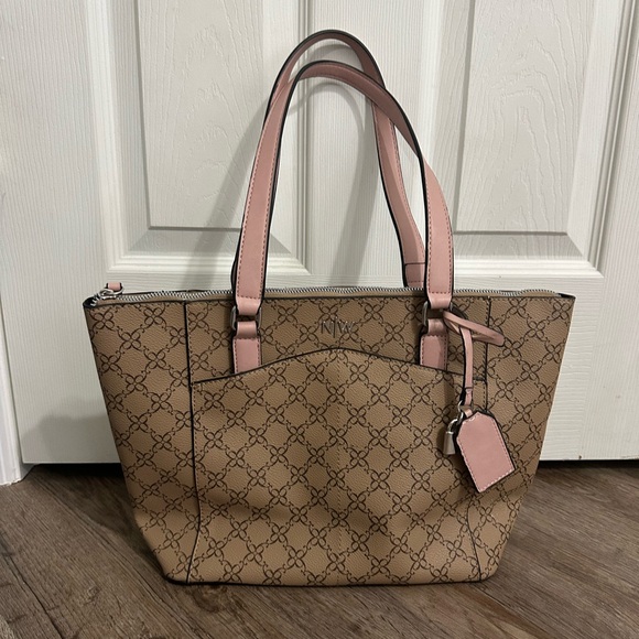 Nine West Tote - Picture 1 of 7